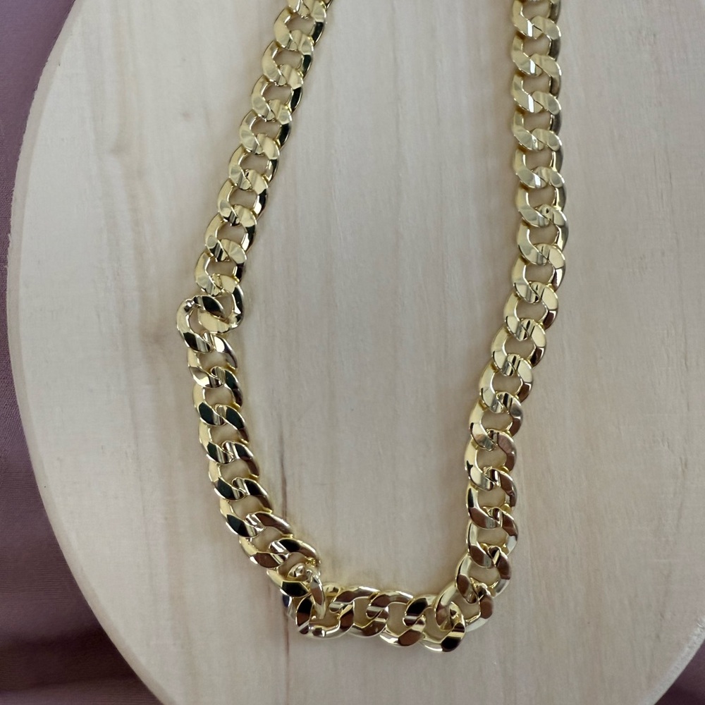 Marlyn Schiff Shiny Gold Link Necklace